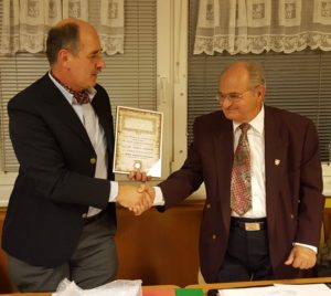 Der neue Präsident des WBGV Günter Zippel (links) mit dem alten Präsidenten Harald Lindmayr (rechts) 